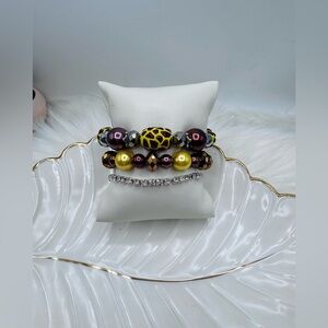 Golden Giraffe Glam Beaded Bracelet Set – Stretch Stack w/ Rhinestone Accent